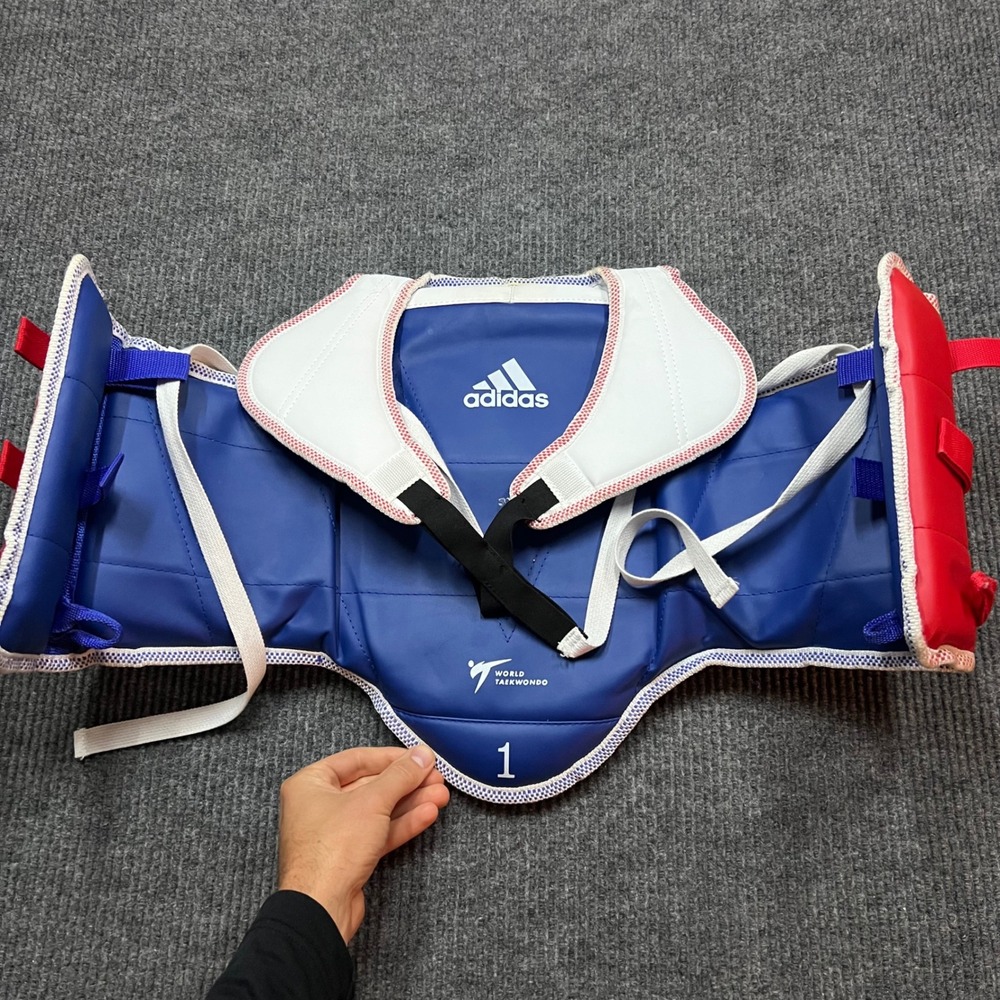 2 Adidas Taekwondo Reversible Chest Protector Hogu Set 1 3 medium small Blue WTF - Picture 3 of 10
